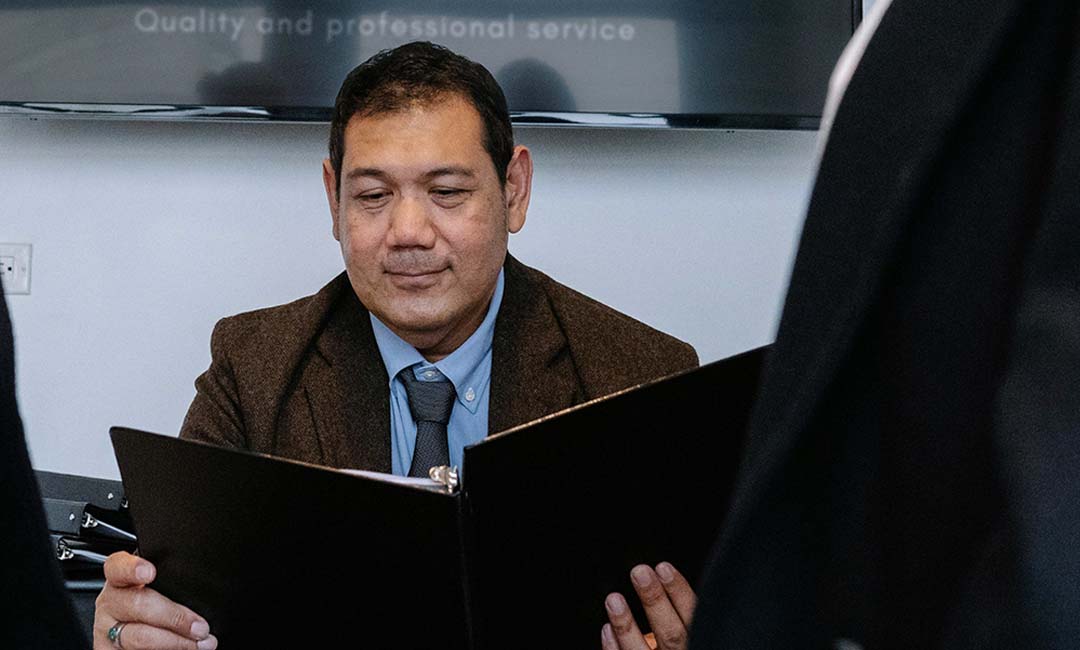 embargar en Colombia